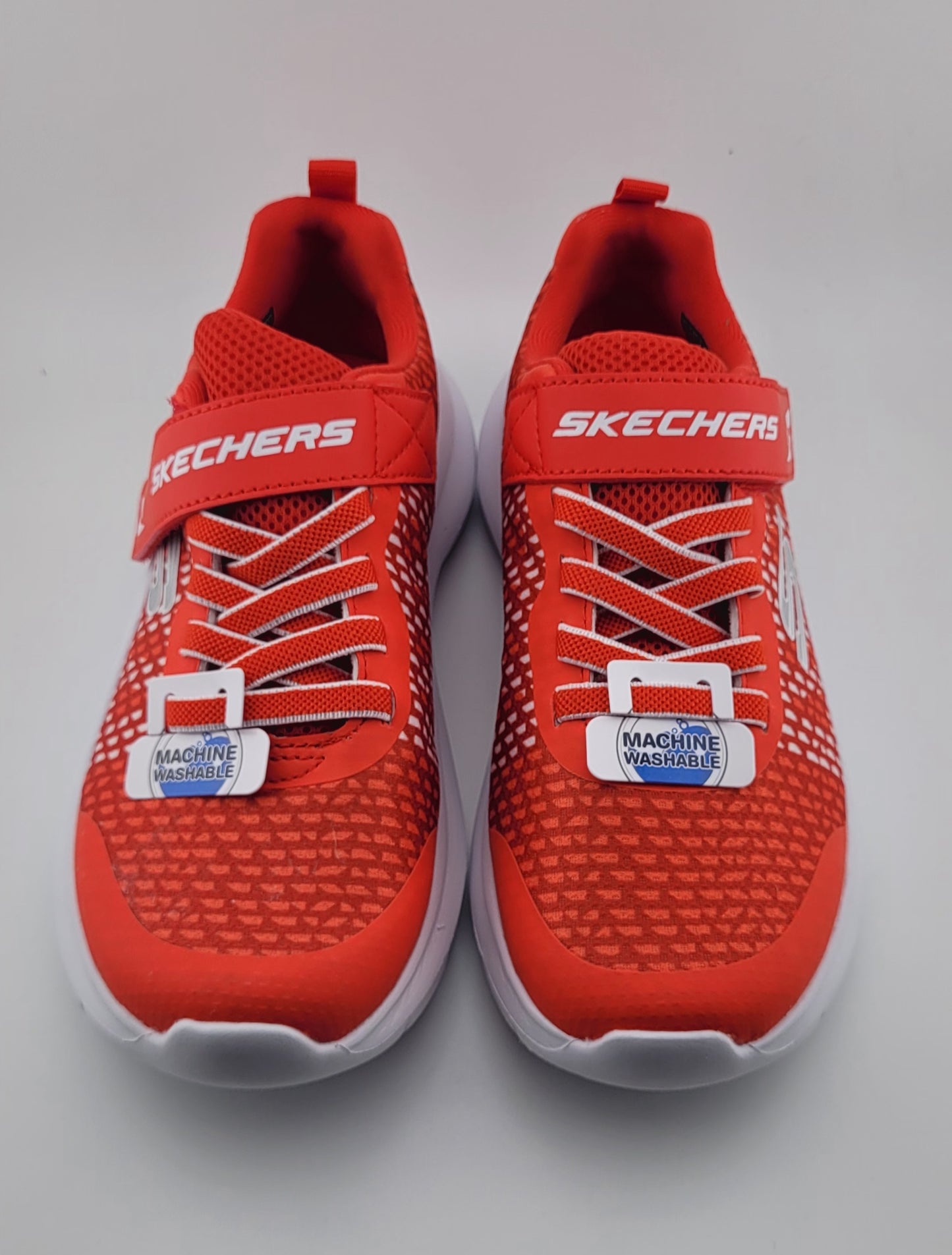 Tennis Skechers rojos