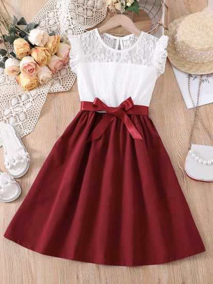 Vestido blanco encaje con falda rojo vino