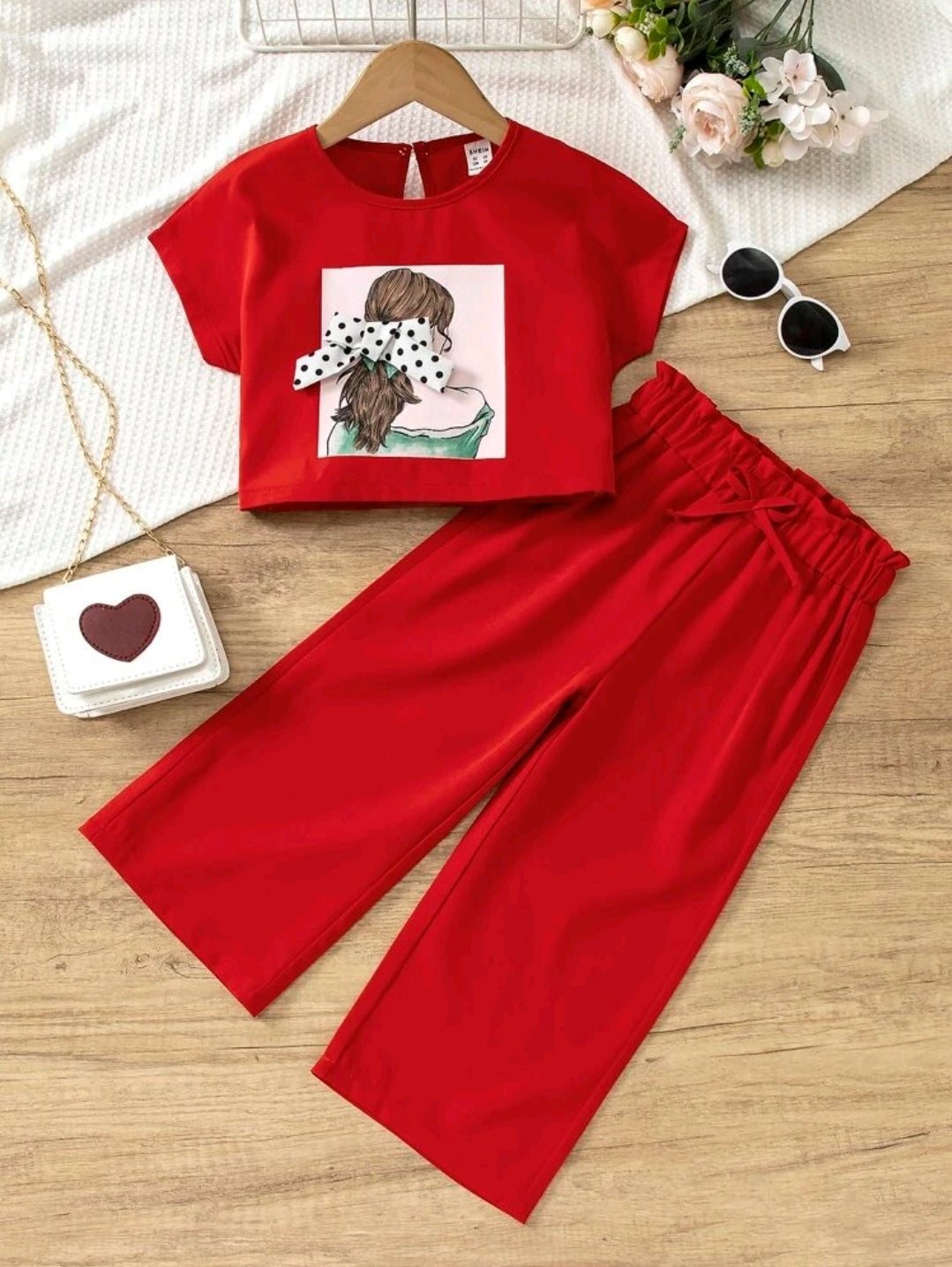 Blusa con dibujo y pantalon