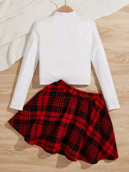 Blusa blanca manga larga falda cuadros roja