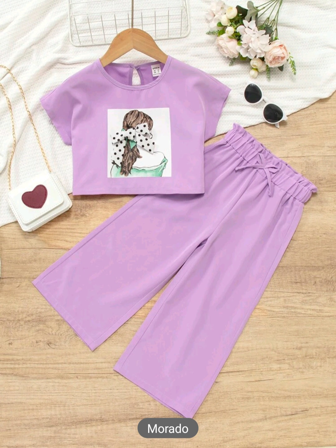 Blusa con dibujo y pantalon